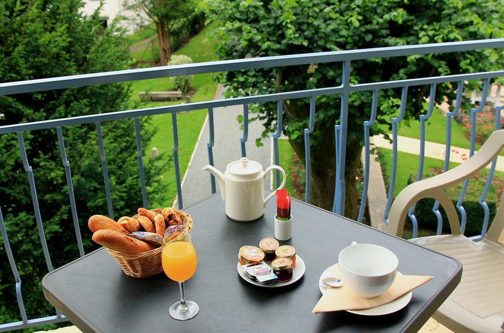 Hotel Beausejour Vic-sur-Cère Δωμάτιο φωτογραφία